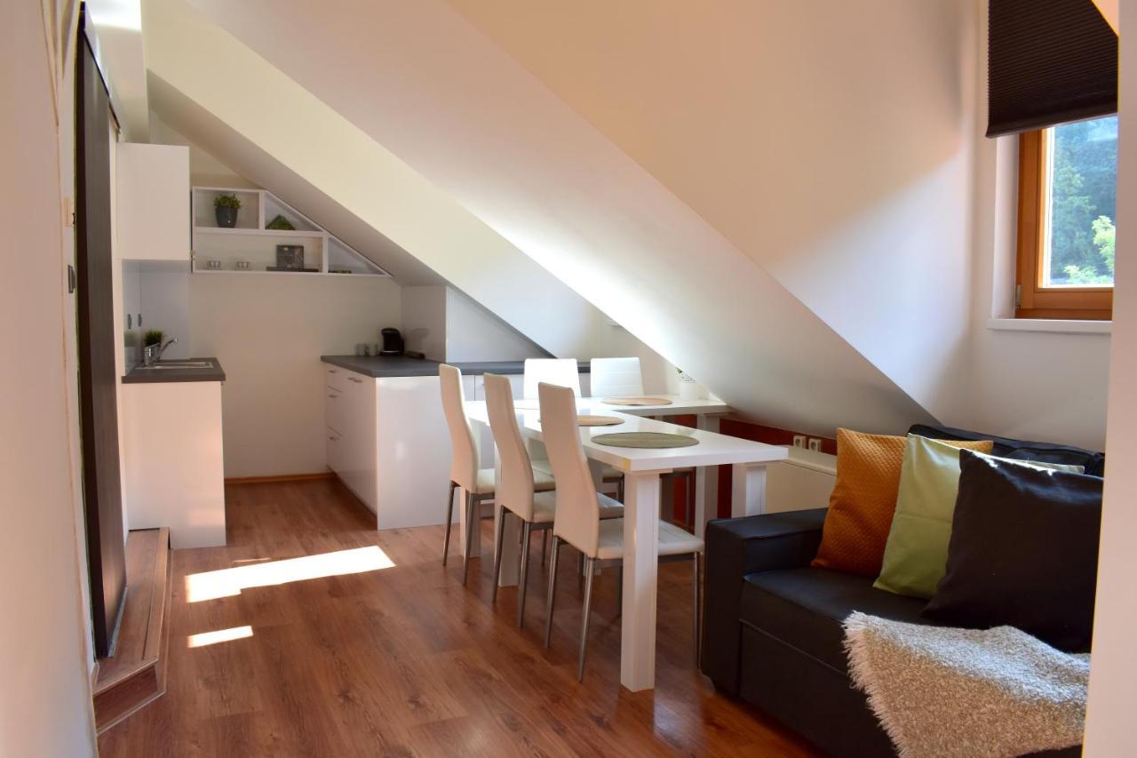 New Central Rooftop With Private Wellness, Sauna & Whirlpool Bath Prague Luaran gambar