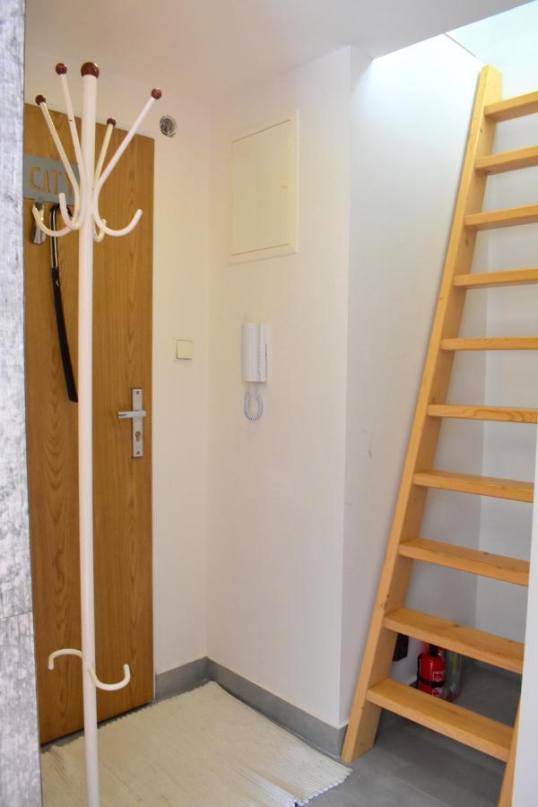 New Central Rooftop With Private Wellness, Sauna & Whirlpool Bath Prague Luaran gambar