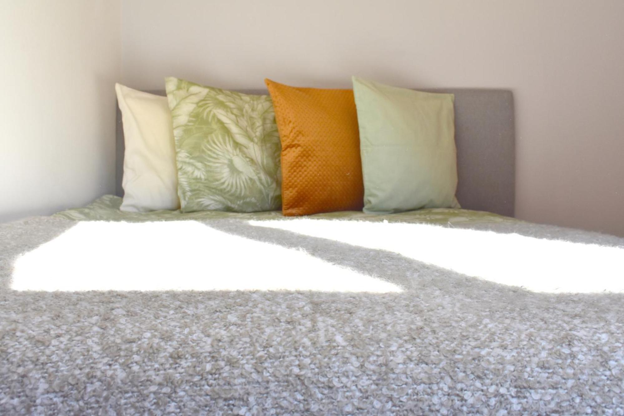 New Central Rooftop With Private Wellness, Sauna & Whirlpool Bath Prague Luaran gambar