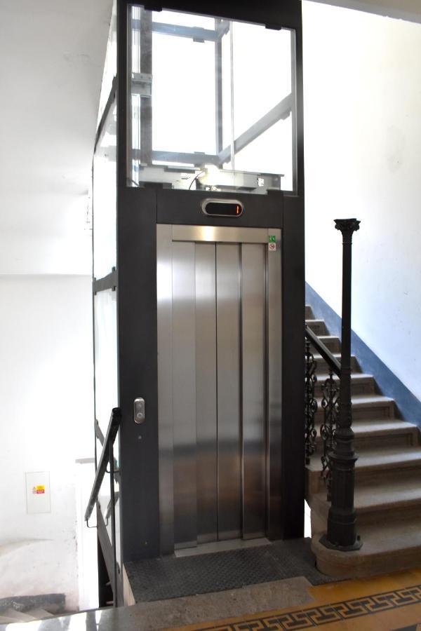 New Central Rooftop With Private Wellness, Sauna & Whirlpool Bath Prague Luaran gambar